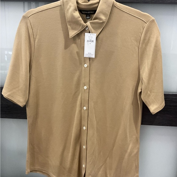 Banana Republic MED women’s  Casual Tan Button Down Shirt - Picture 1 of 4
